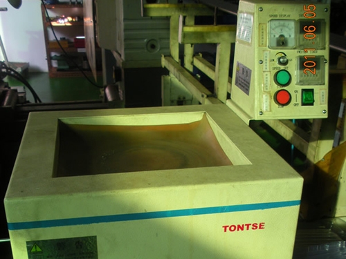 磁力研磨機(jī)